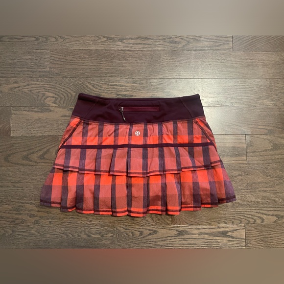 NWOT - Lululemon Run: Pace Setter Skirt - Size 4 - Picture 2 of 3
